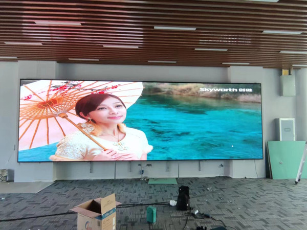 绥中P1.53led小间距屏安装案例